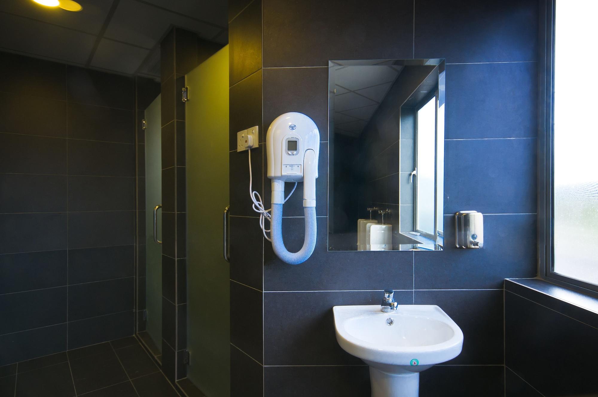 M Qube Hotel Sungai Dua Bukit Extérieur photo