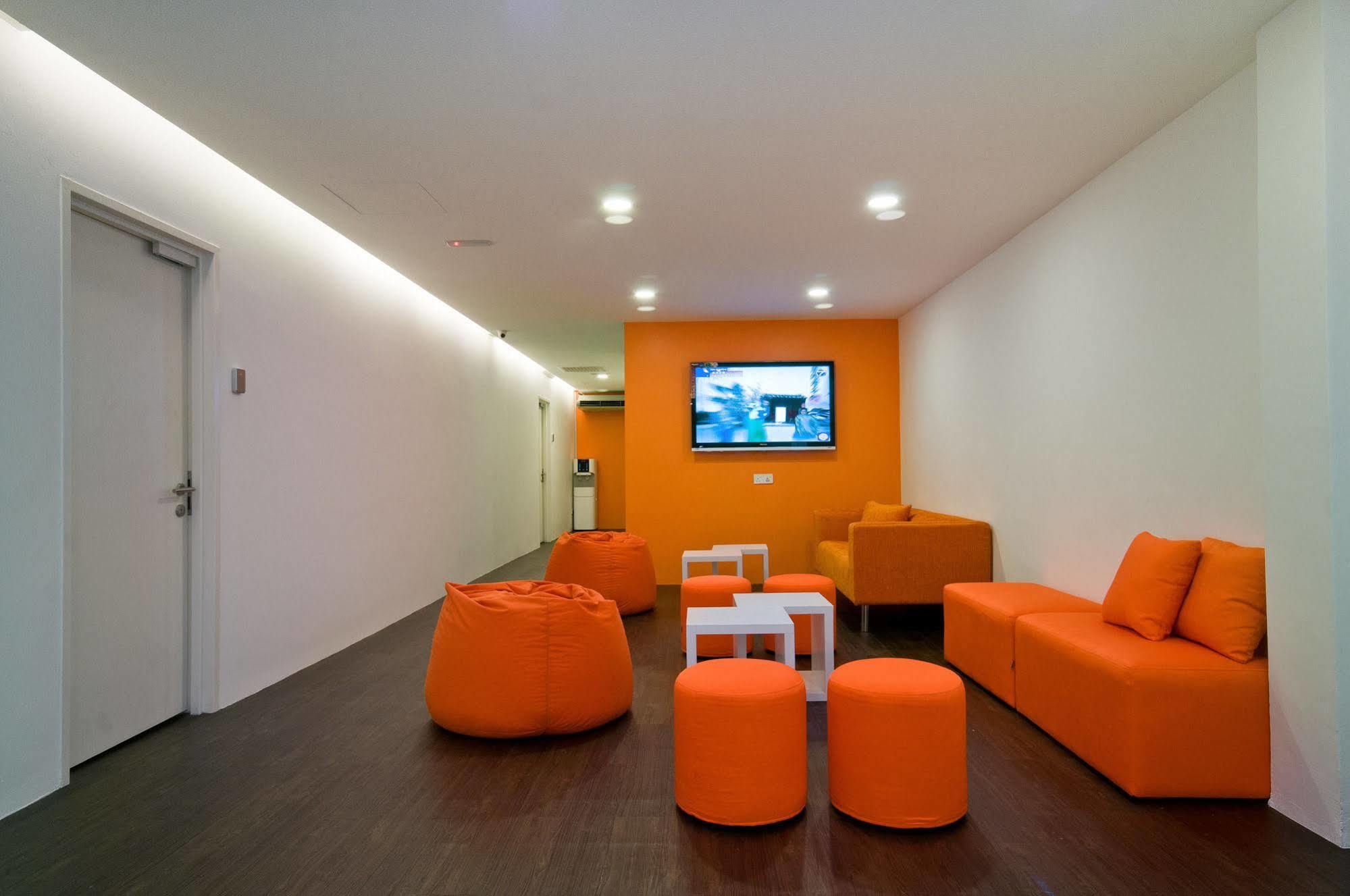 M Qube Hotel Sungai Dua Bukit Extérieur photo